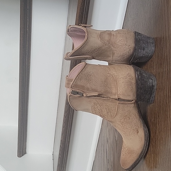 New $180 Miss Macie Going Home Ankle Boots Booties 9.5 M Tan Brown Cowboy!!! - Picture 5 of 11